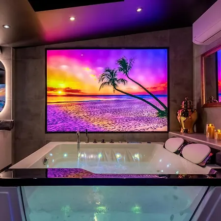 Oulala, Amour, Parking Prive Et Vive La Vie