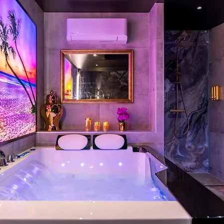 Oulala, Amour, Parking Prive Et Vive La Vie Rouen