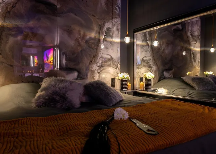 Oulala, Amour, Parking Prive Et Vive La Vie